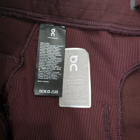 On Running Swiss Olympic Sweat Shorts Men's Large - Picture 4 of 5